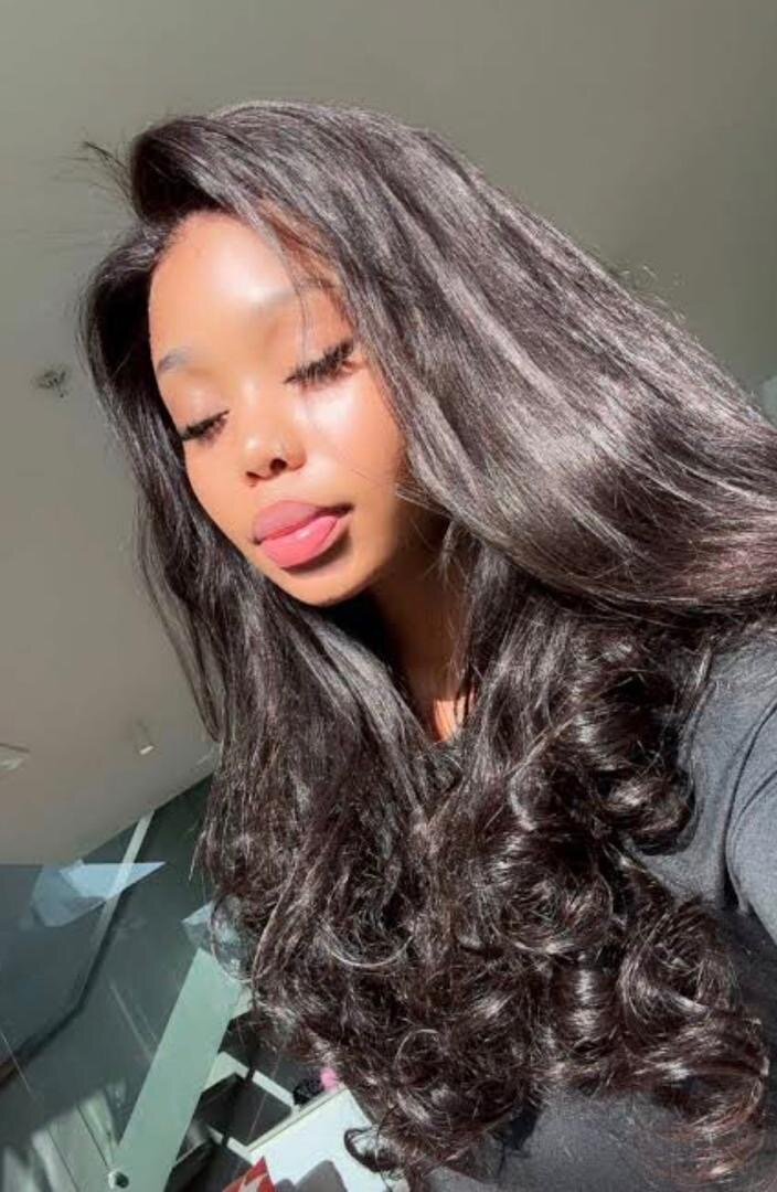 Perruque cheveux bouclés 26"