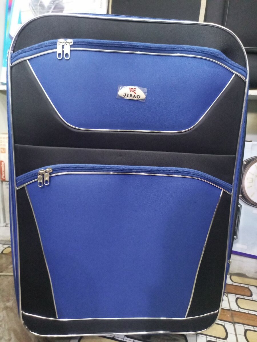 Valise à roulettes robuste