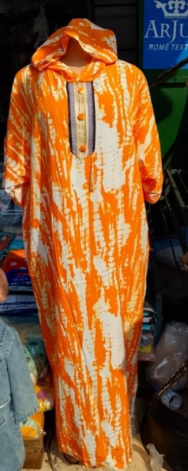 Robe brodée élégante