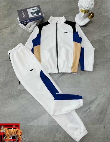 Ensemble de survêtement élégante