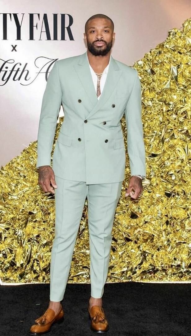 Costume élégant pour homme