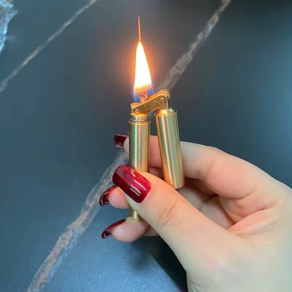 Briquet metallique