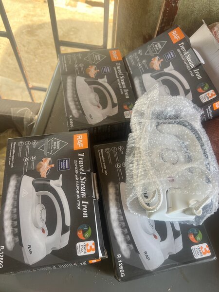 Fer à vapeur de voyage RAF