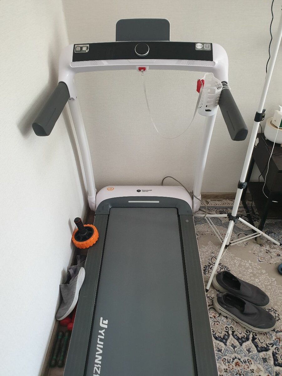 Хай тек беговая дорожка