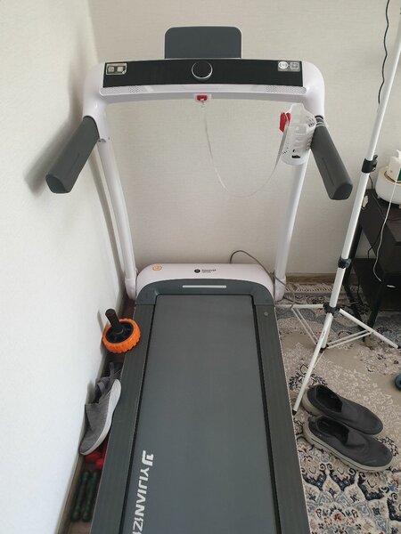 Хай тек беговая дорожка