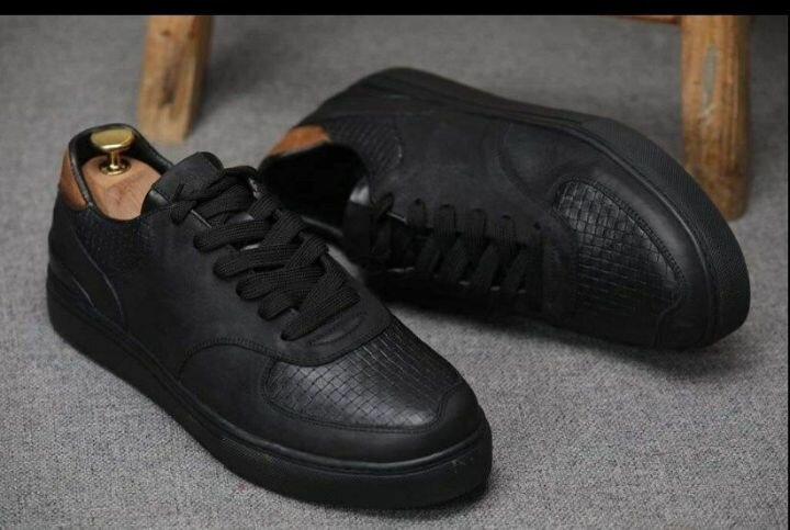 Chaussures en cuir noir