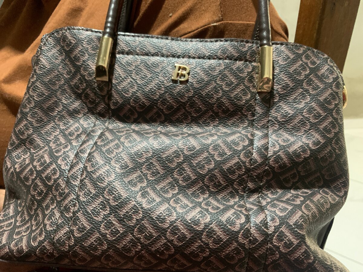 Sac à main fin séri importer