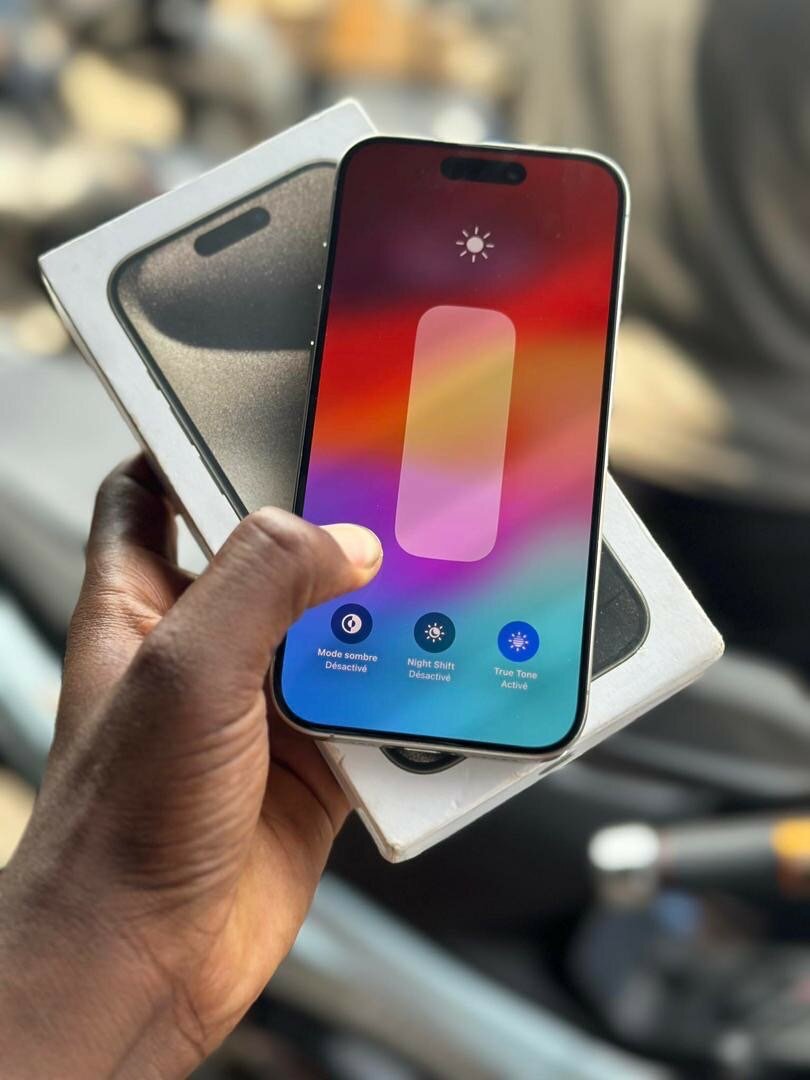 iPhone 15 pro 128G CE