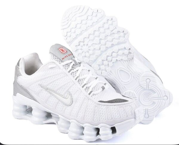 Baskets Nike Shox élégantes