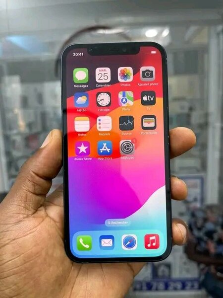 iPhone 12 128 Go Noir