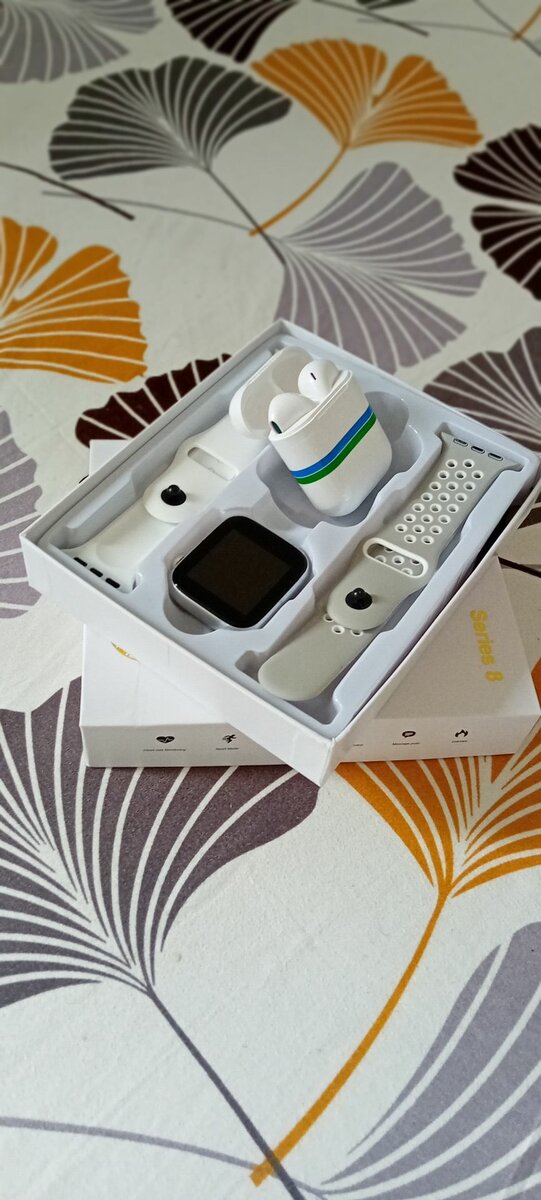 MONTRE CONNECTÉE +AIRPOD + 2 BRACELETS