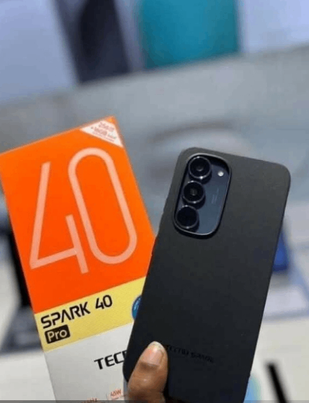 Tecno spark 40 pro+