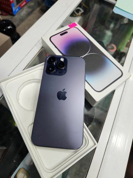 14 pro max 128Go jamais démont