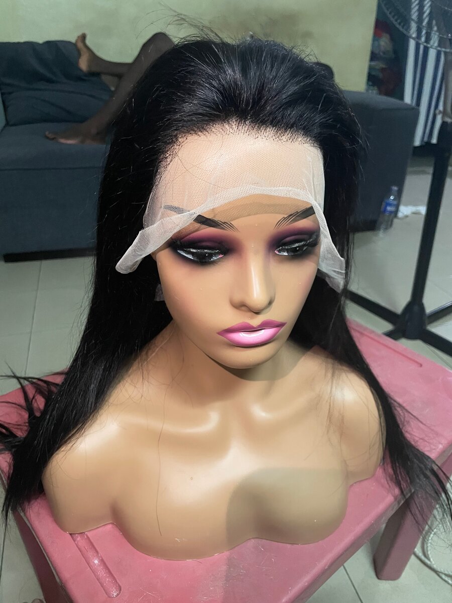 Perruque en dentelle longue