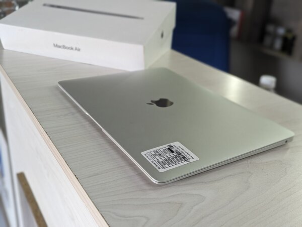Open Box MacBook Air 2018/2019