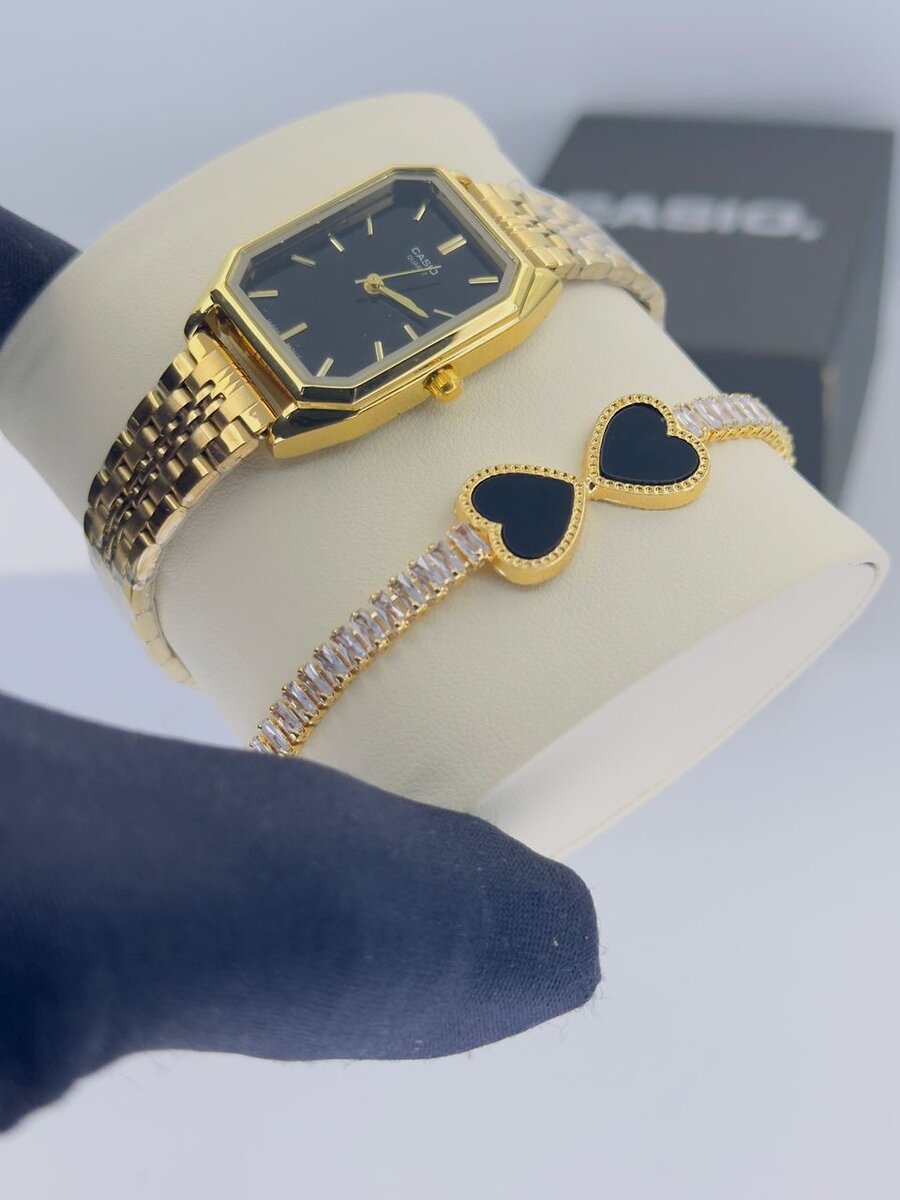 Montre Femme Dorée Élégante