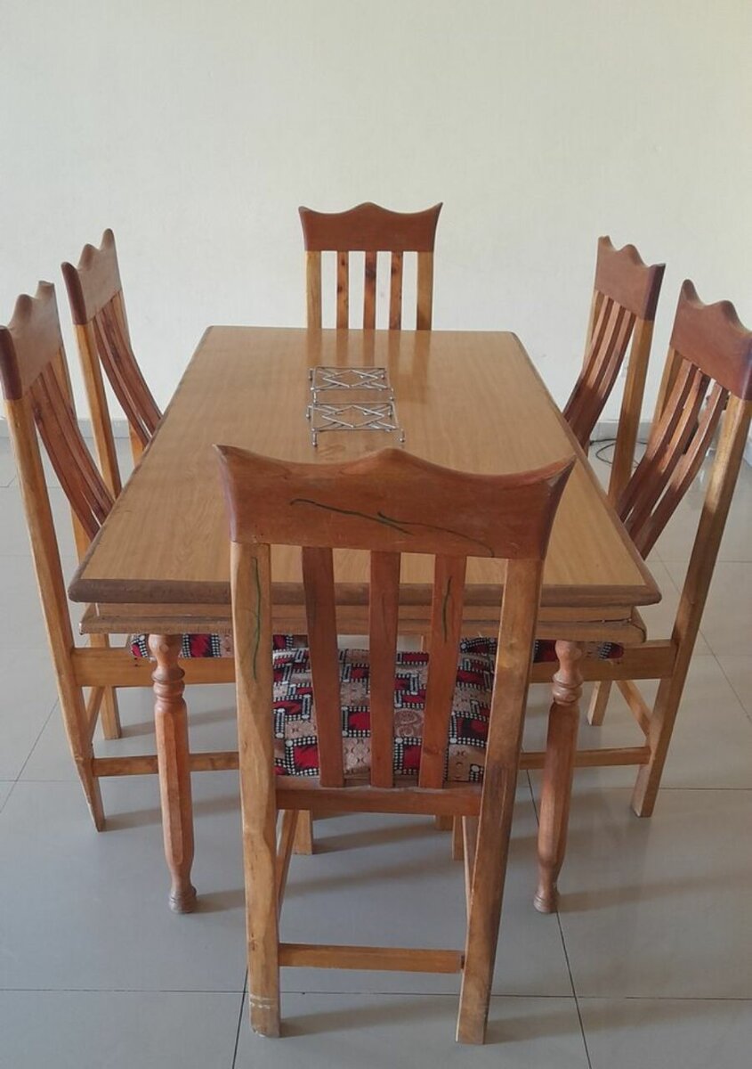 Table à manger en bois
