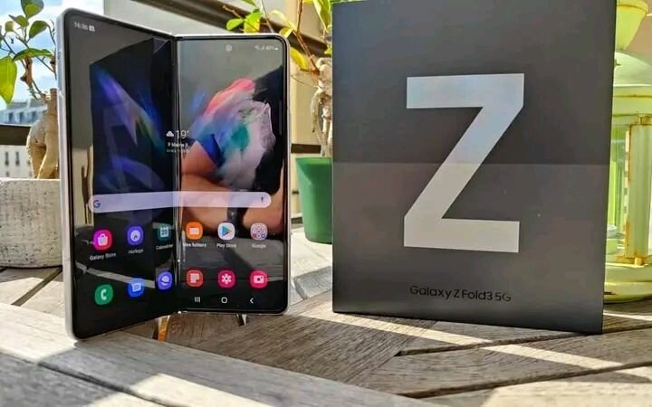 Samsung Galaxy Z Fold3 5G