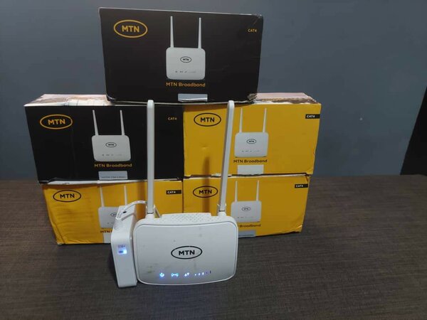 CAT 4G Universal MTN Router With Powerbank