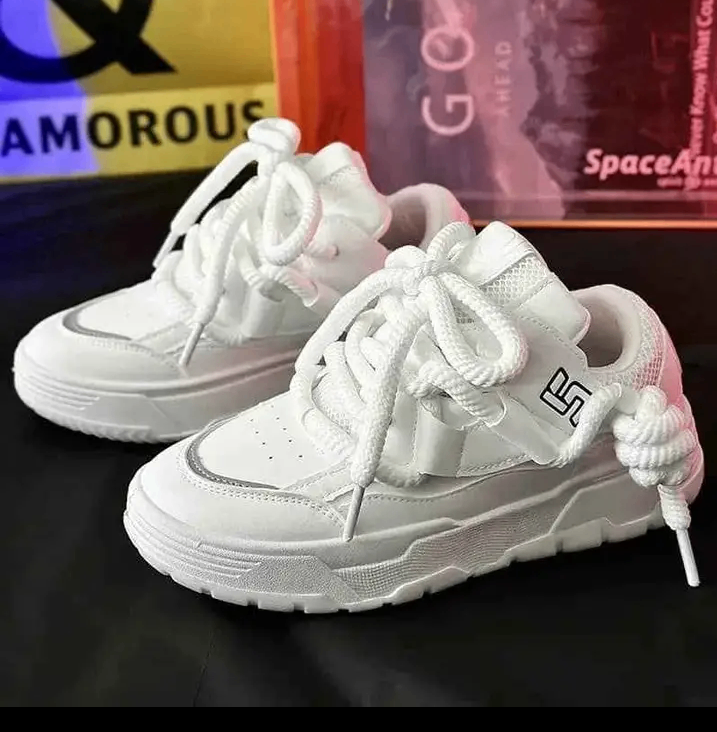 Baskets blanches confortables