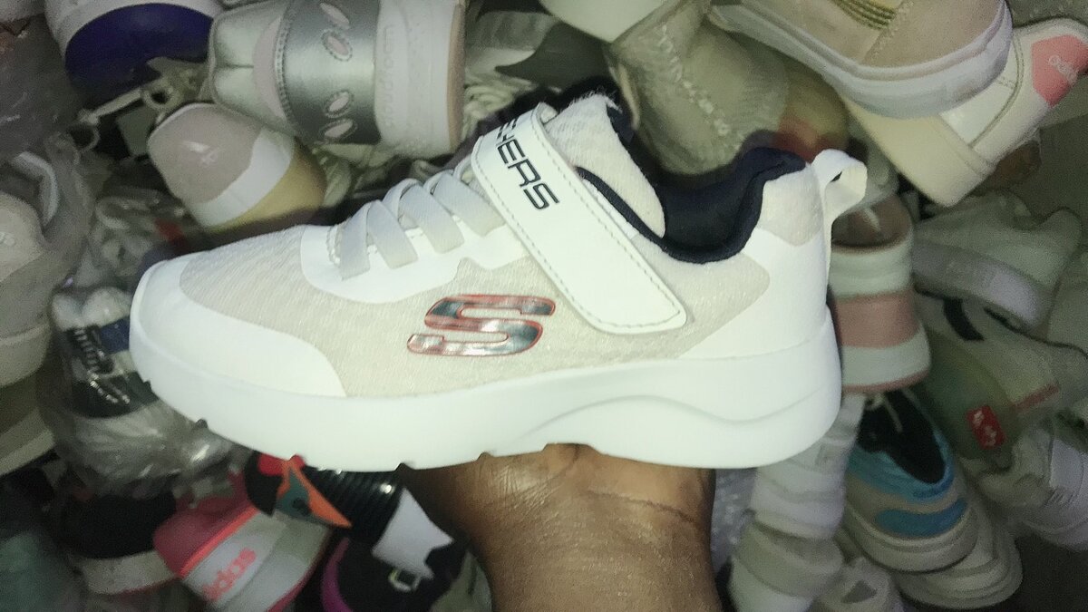 Baskets Skechers Enfant Confort