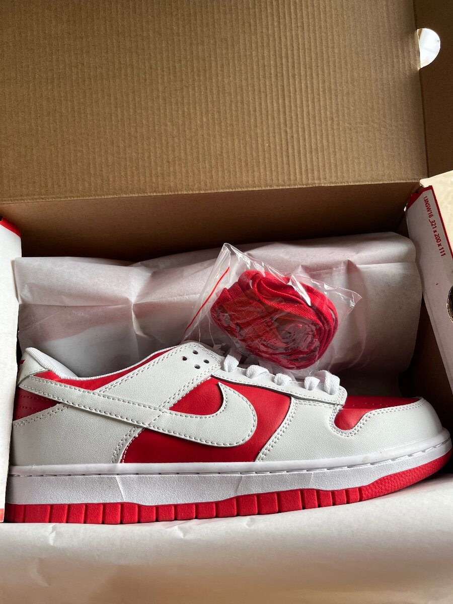 Nike sb red white