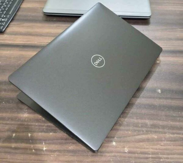 Dell Latitude 5300 Ci7 8th Gen 16/512