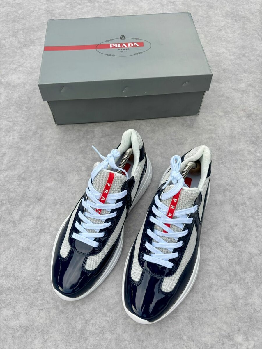 Baskets Prada élégantes