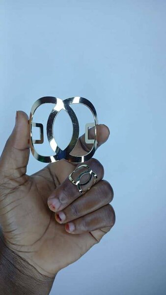 Bracelet et bague en acier moderne