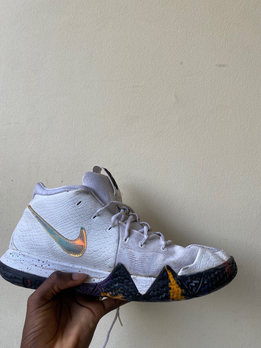 Kyrie 4