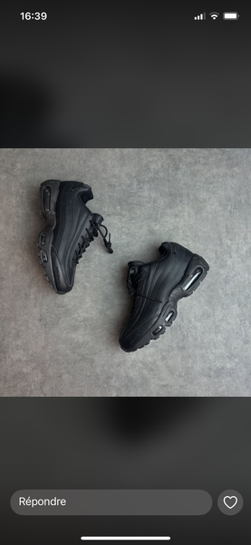 Baskets noires tendance