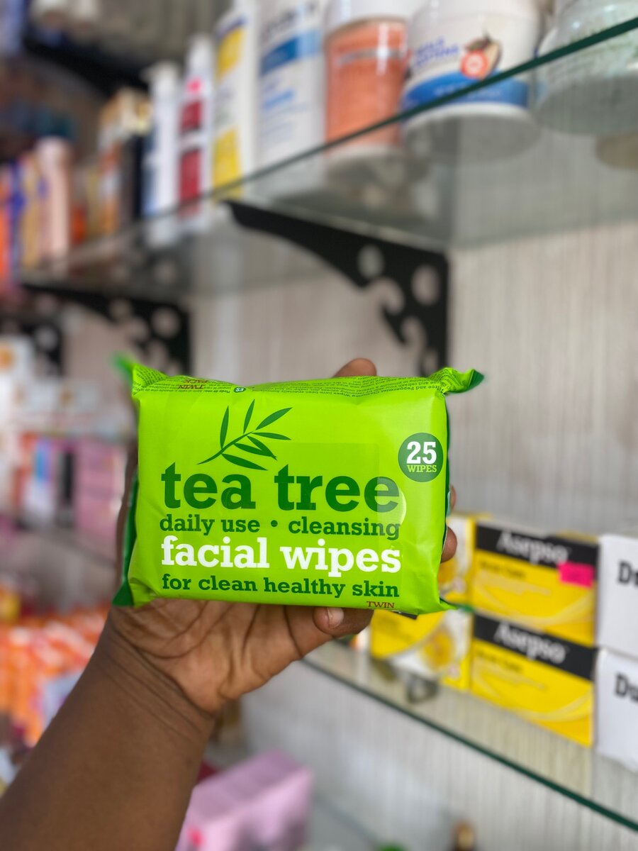 Teatree facial wipe