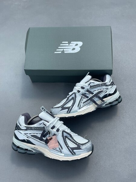 Baskets New Balance grises