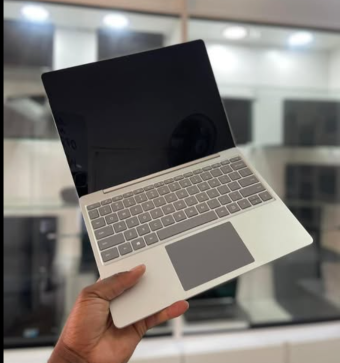 Neat Microsoft Surface Laptop Go