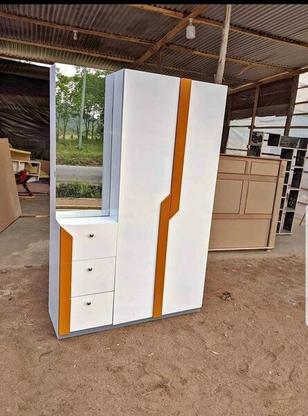 Armoire moderne design blanc