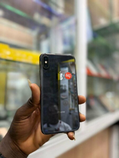 iPhone  X 64Go 2nd main