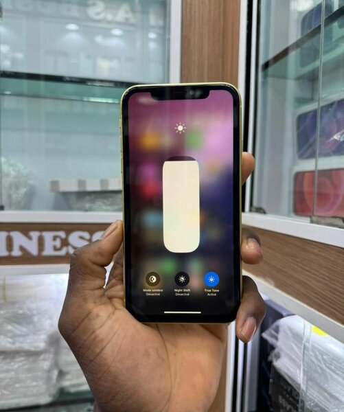 iPhone 11 Jaune 64 Go