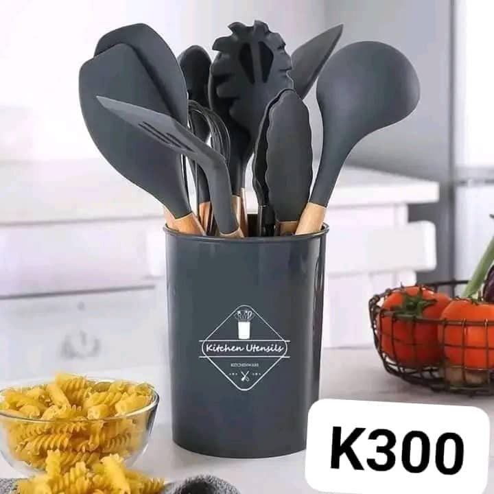Kitchen utensil set with stand