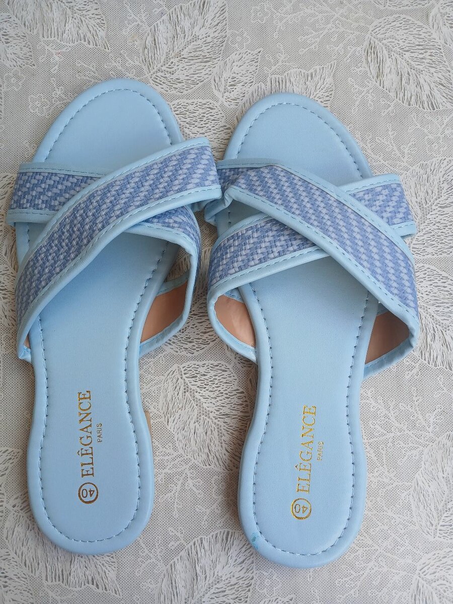 Sandales croisées élégantes