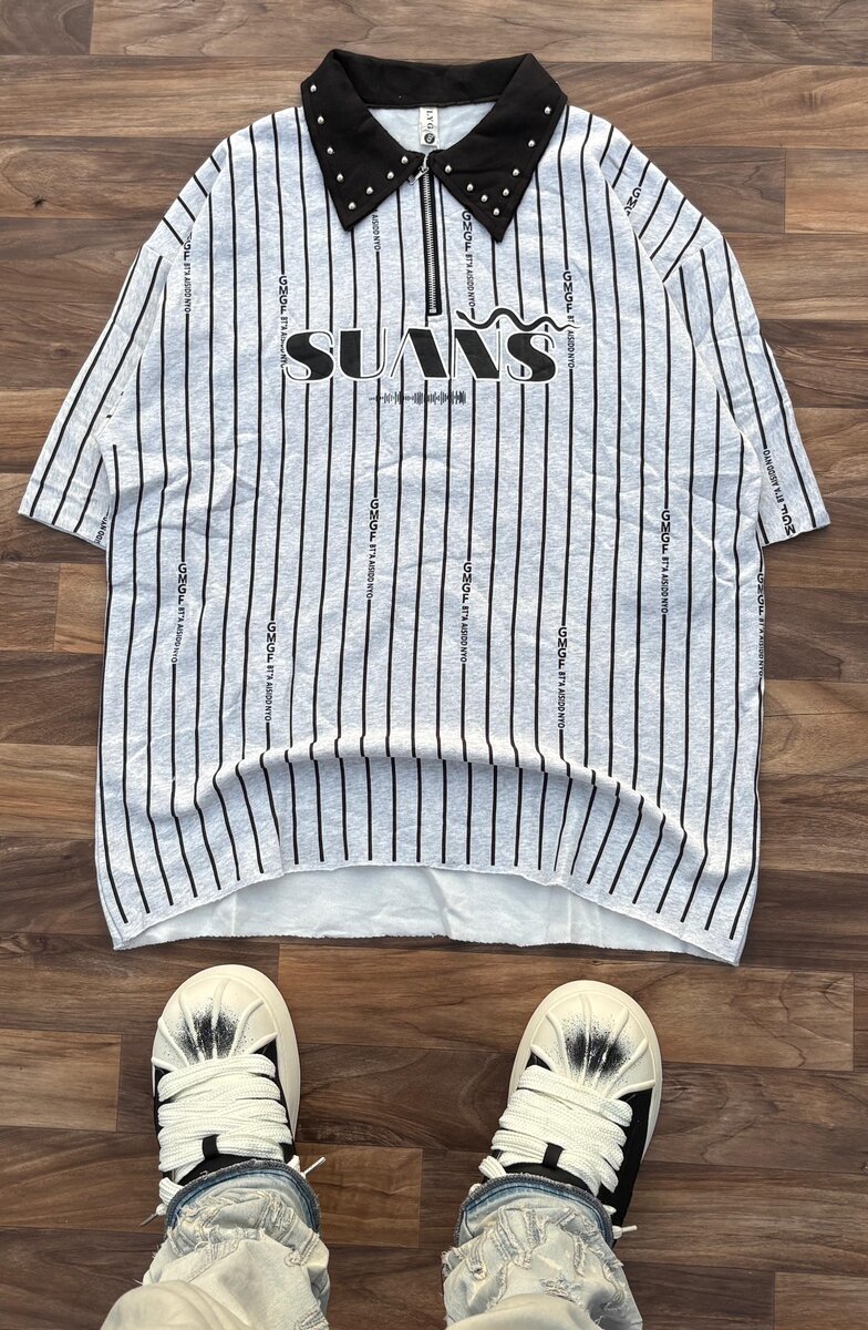 T-shirt col clouté élégant