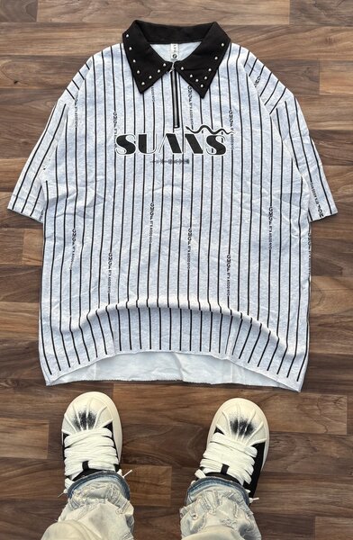 T-shirt col clouté élégant