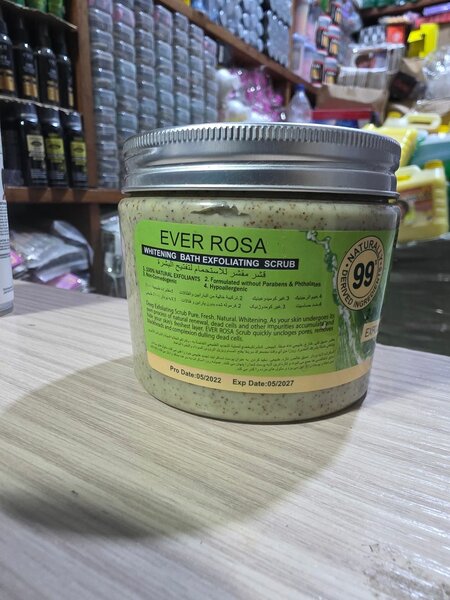 Ever Rosa Whitening Body Scrub