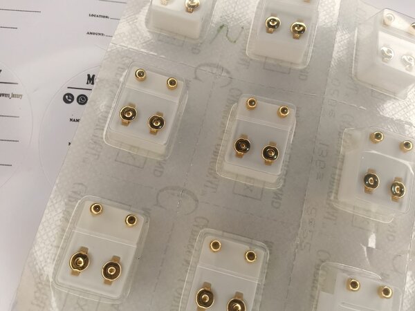 Original caress earrings