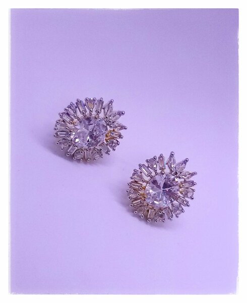 Zircon Stud