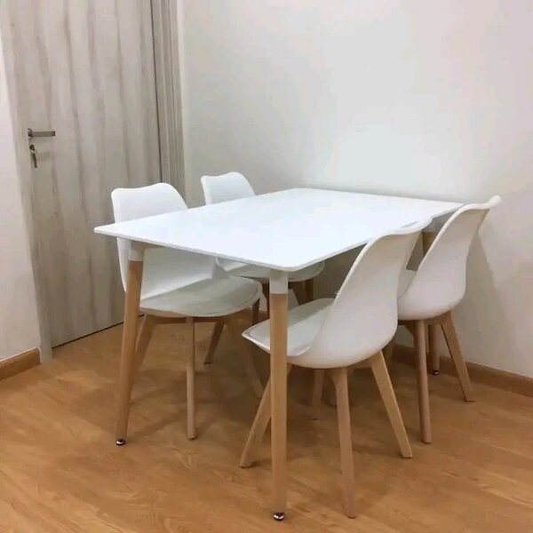 Table à manger moderne