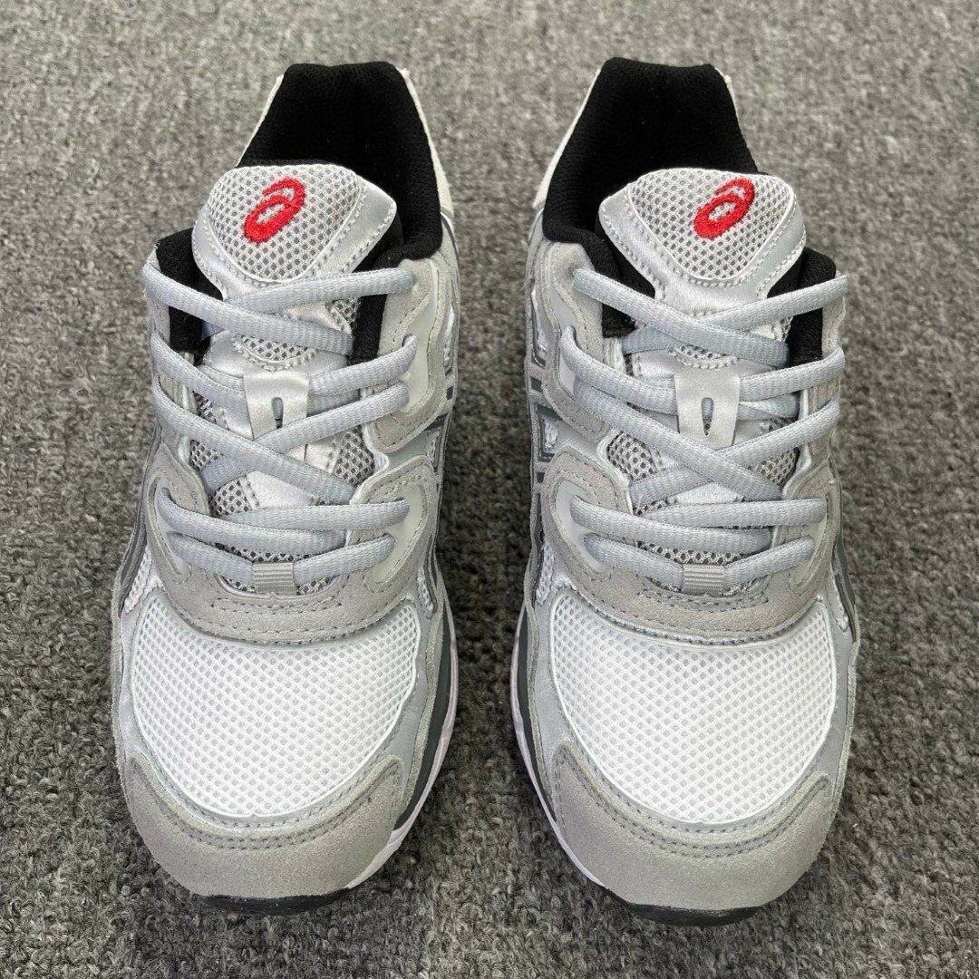 ASICS Baskets de Course Confort