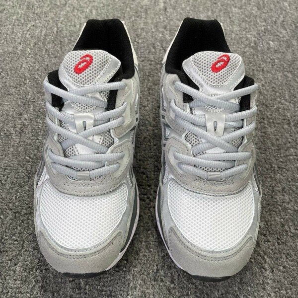 ASICS Baskets de Course Confort