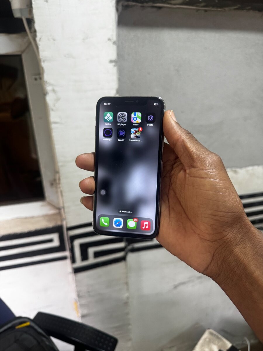 iPhone X 64 giga sans Face ID