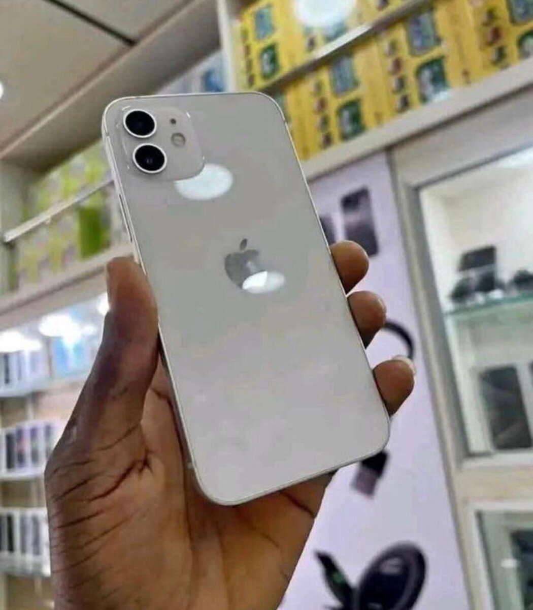 iPhone 12 simple 64Go