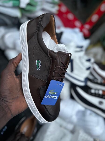 Chaussures de sport marron